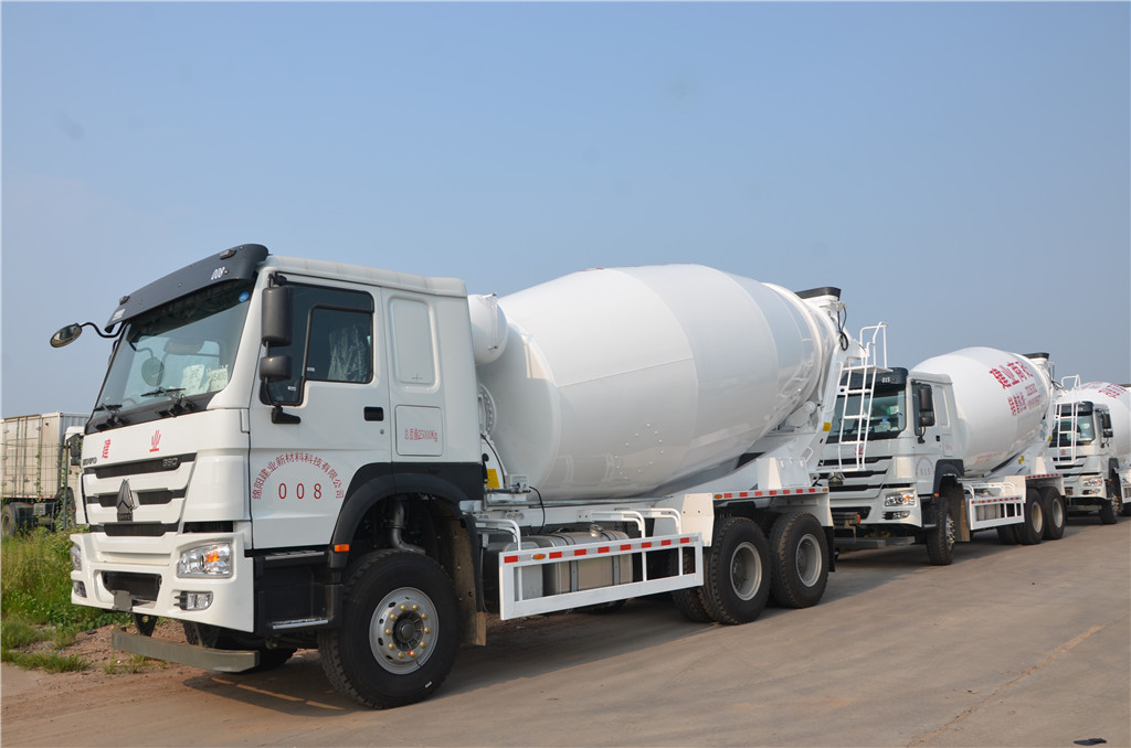 2022 Brand New Sinotruk Howo 6*4 Concrete Mixer Truck for sale