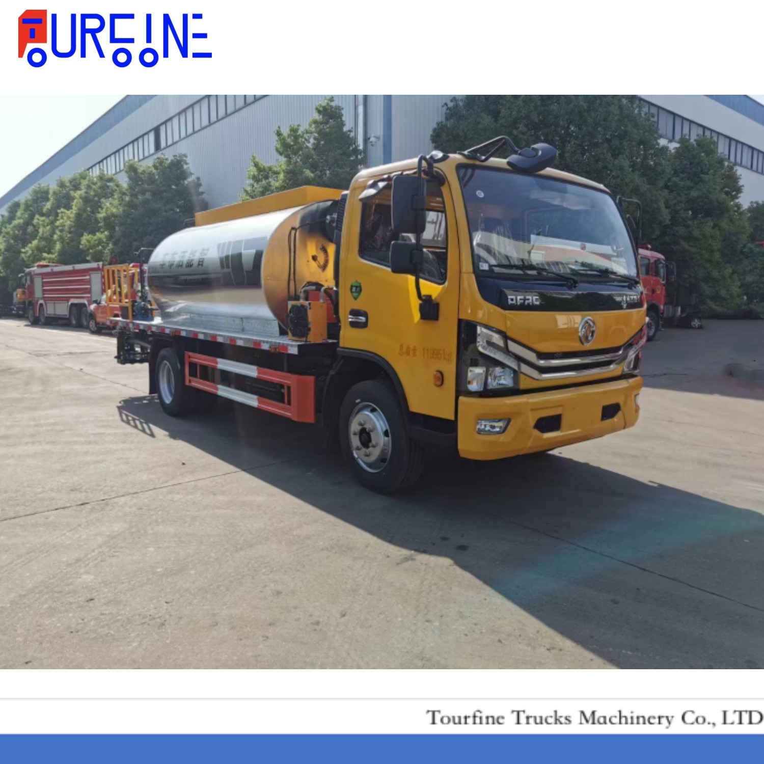 New Dongfeng Automatic 5000L asphalt sprayer distritutor