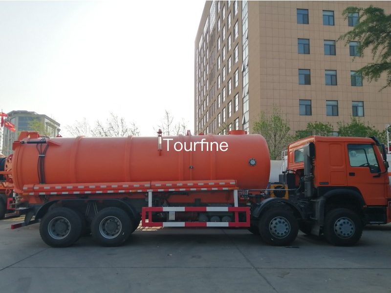 Sinotruk HOWO 15000L 1800L 12 Wheel Waste Water Sunction Truck