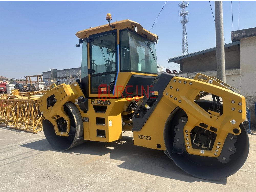 XCMG XD123 Double Drum 12 Ton Vibratory Road Roller
